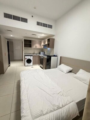 Bedroom in  Apartment at Dosti Maple, Balkum Pada – for Sale