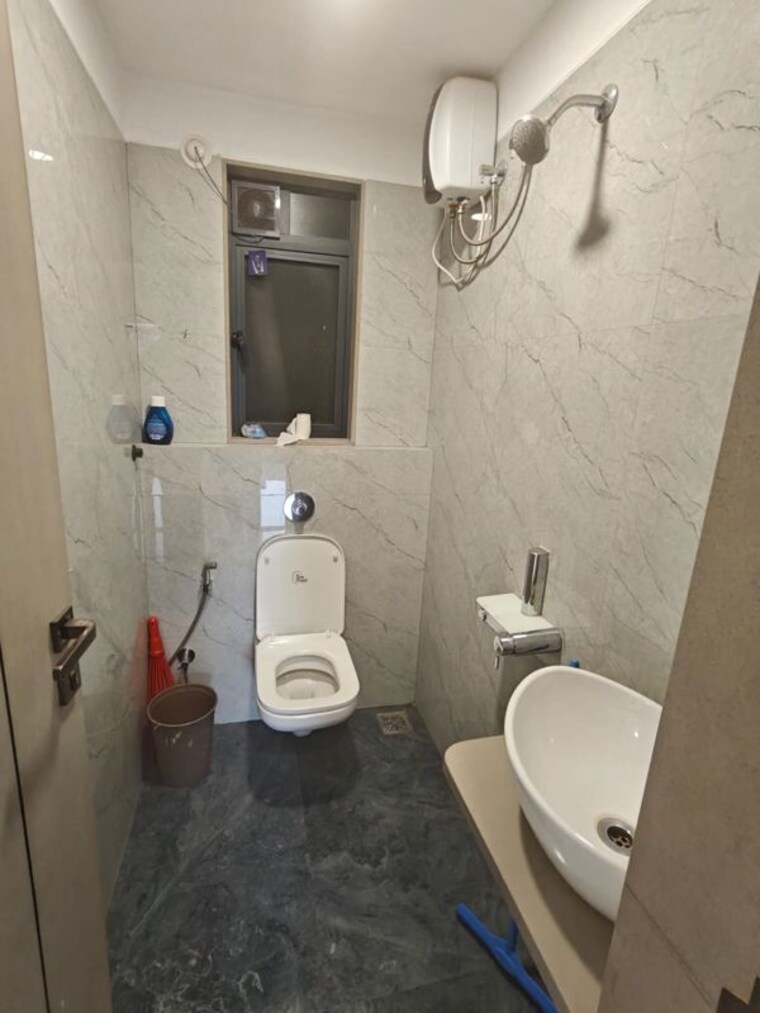 Bathroom, gurukrupa-divyam 3 Bedroom 950 Sq.Ft. Apartment In Ghatkopar East Mumbai 10571472