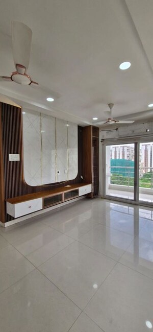 Room in 3 BHK Builder Floor at Kondapur – for Rent