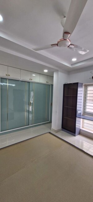 Building Lobby in 3 BHK Builder Floor at Kondapur – for Rent