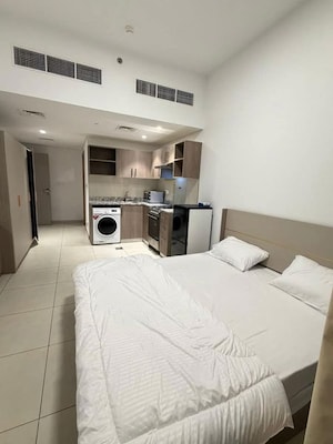 Bedroom in  Apartment at Dosti Maple, Balkum Pada – for Sale