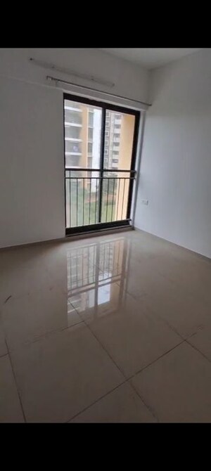 Room in 2 BHK Apartment at Shapoorji Pallonji Joyville Hinjewadi, Hinjewadi – for Rent