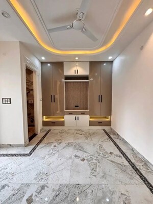 Room in 4 BHK Independent House at Nawada – for Sale