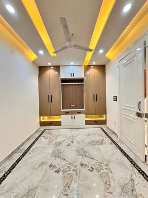 Room in 4 BHK Independent House at Nawada – for Sale