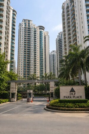 3 BHK Apartment For Sale in DLF Park Place, Sector 54