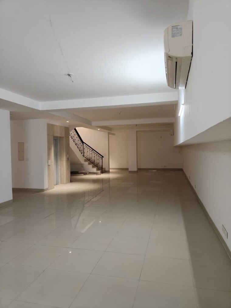 Room, emaar-marbella 5 Bedroom 5000 Sq.Ft. Villa In Sector 66 Gurgaon 10571590