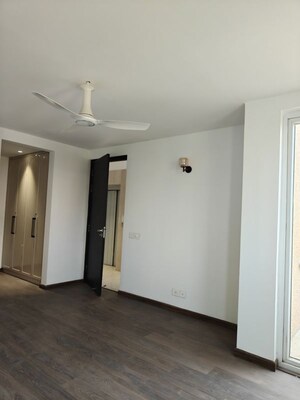 Room in 5 BHK Villa at Emaar Marbella, Sector 66 – for Rent
