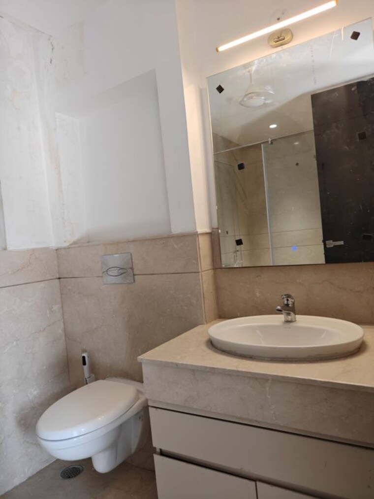 Bathroom, emaar-marbella 5 Bedroom 5000 Sq.Ft. Villa In Sector 66 Gurgaon 10571590
