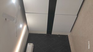 Staircase in 3 BHK Builder Floor at Unitech South City II, Sector 50 – for Rent