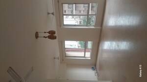Room in 3 BHK Builder Floor at Unitech Harmony, Sector 50 – for Rent