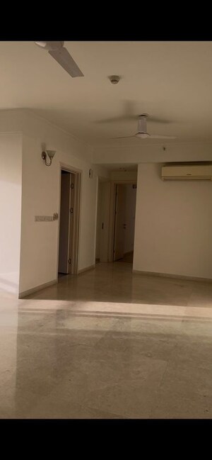 Building Lobby in 3.5 BHK Apartment at DLF Park Place, Sector 54 – for Sale