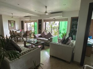 Living Room in 5 BHK Apartment at Raj Classic, Andheri West – for Sale