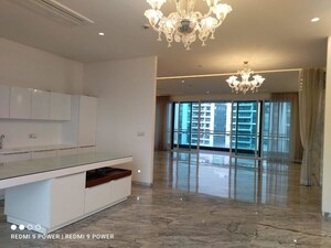 Room in 4 BHK Apartment at Panchshil YooPune, Hadapsar – for Rent