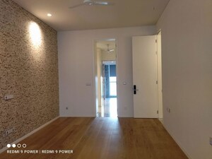 Room in 4 BHK Apartment at Panchshil YooPune, Hadapsar – for Rent