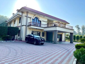 6 BHK Villa – Exterior View View at Chattarpur - for Sale