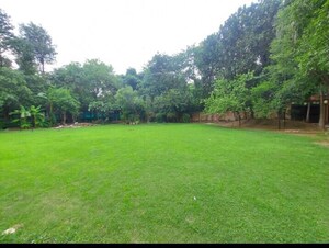 6 BHK Villa – Garden View at Chattarpur - for Sale