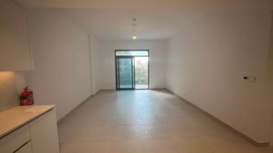 Room in  Apartment at Dosti Willow, Balkum Pada – for Sale