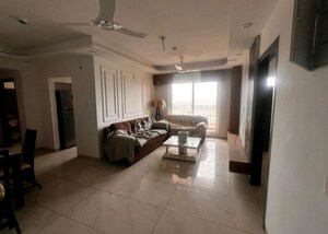 Living Room in 3 BHK Apartment at Gomti Nagar – for Rent