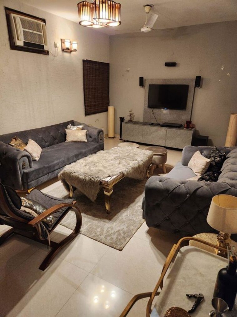 Living Room, greater kailash 2 Bedroom 1500 Sq.Ft. Builder Floor In Greater Kailash Delhi 10571684