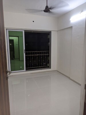 Room in 2 BHK Apartment at Mauli Pride, Malad East – for Rent