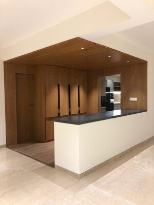 Room in 4 BHK Penthouse at Regency Place, Richmond Road – for Rent