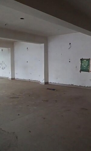Room in  Office Space at Patrakar Puram – for Rent