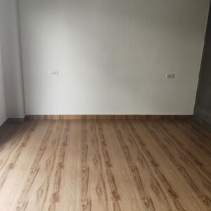 Room in 3 BHK Builder Floor at Sector 9a – for Rent
