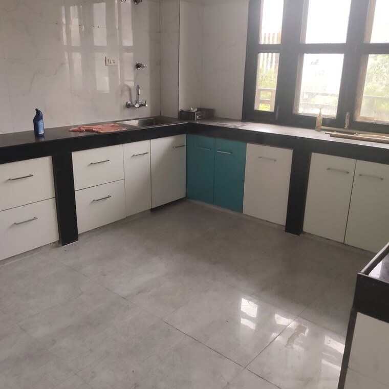 Kitchen, sector 9a 3 Bedroom 2760 Sq.Ft. Builder Floor In Sector 9a Gurgaon 10571794