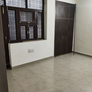 2 BHK Builder Floor For Rent in Sector 9a