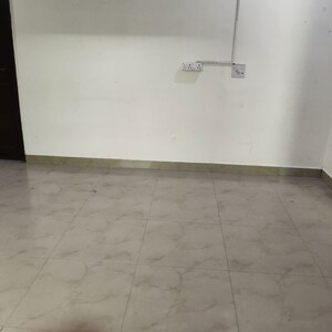 Room in 2 BHK Builder Floor at Sector 9a – for Rent