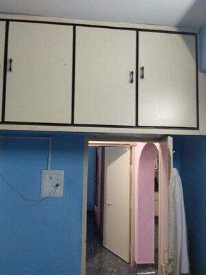 Furnished Amenities in 3 BHK Apartment at Anand Nagar Colony – for Rent