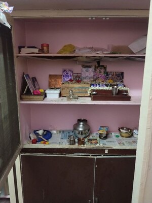 Furnished Amenities in 3 BHK Apartment at Anand Nagar Colony – for Rent