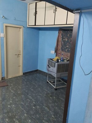 Room in 3 BHK Apartment at Anand Nagar Colony – for Rent