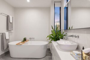 Bathroom in 3 BHK Apartment at Kalpataru Parkcity, Kolshet Road – for Sale