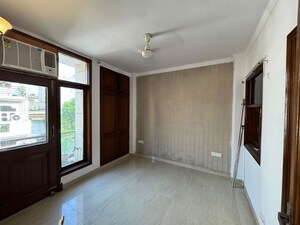 Room in 3 BHK Builder Floor at Greater Kailash I – for Rent