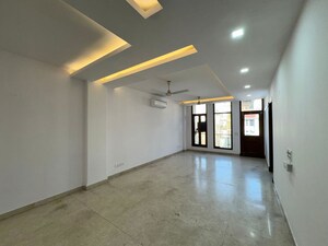 Room in 3 BHK Builder Floor at Greater Kailash I – for Rent