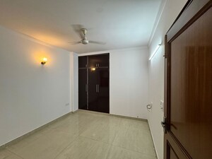 Room in 3 BHK Builder Floor at Greater Kailash I – for Rent
