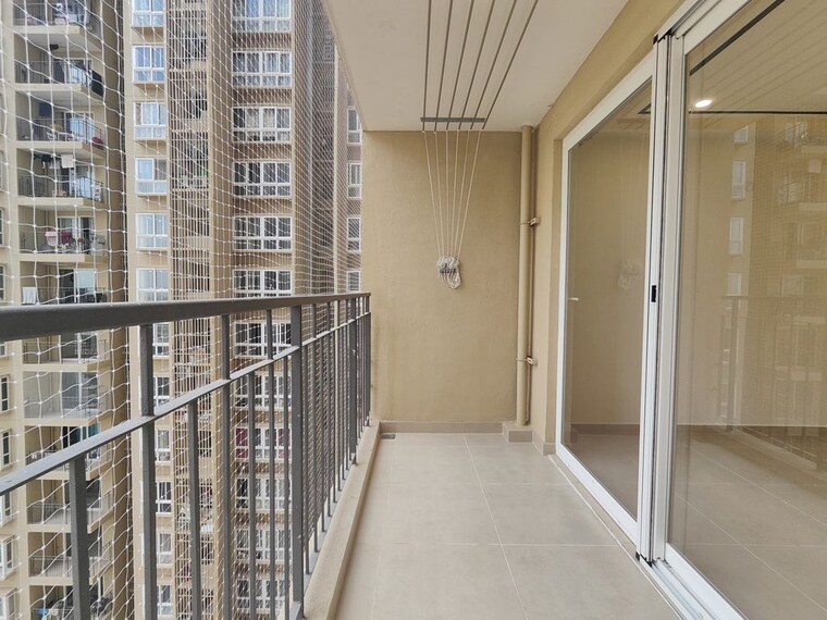 Balcony, bhartiya-nikoo-homes-phase-2 3 Bedroom 1433 Sq.Ft. Apartment In Thanisandra Main Road Bangalore 10571864