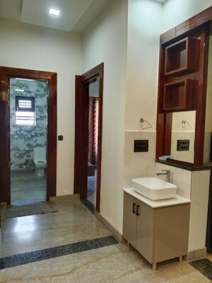 Room in 2 BHK Builder Floor at Sector 18 – for Rent