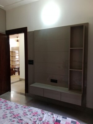 Bedroom in 2 BHK Builder Floor at Sector 18 – for Rent