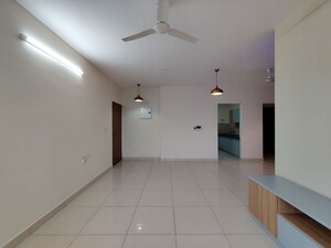 Room in  Apartment at Shriram Luxor, Hennur Road – for Rent