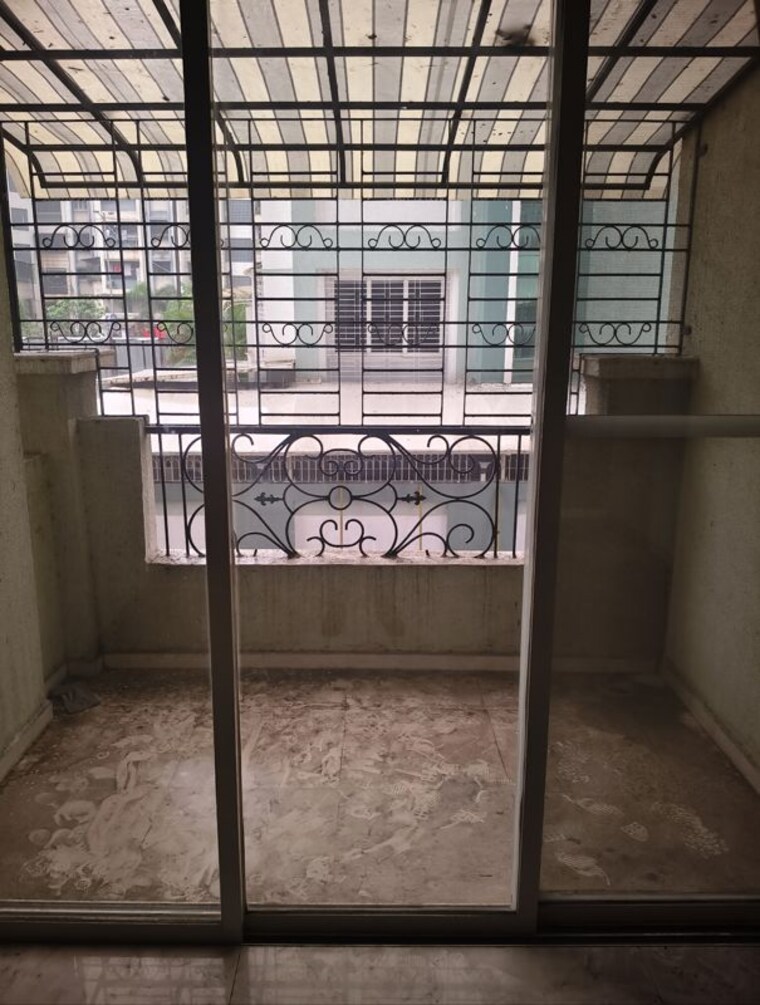  Parking, mangeshi-dazzle-iii 2 Bedroom 670 Sq.Ft. Apartment In Thakurli Thane 10571889