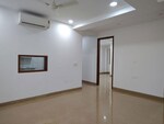 3 BHK + Servant Room 300 Sq.Yd. Builder Floor in Saket