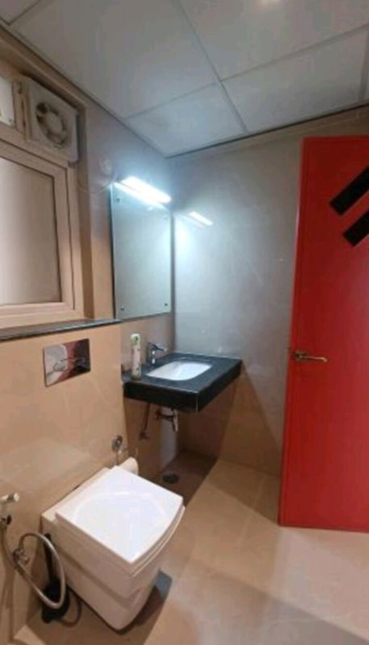 Bathroom, gomti nagar 3 Bedroom 1800 Sq.Ft. Apartment In Gomti Nagar Lucknow 10571898