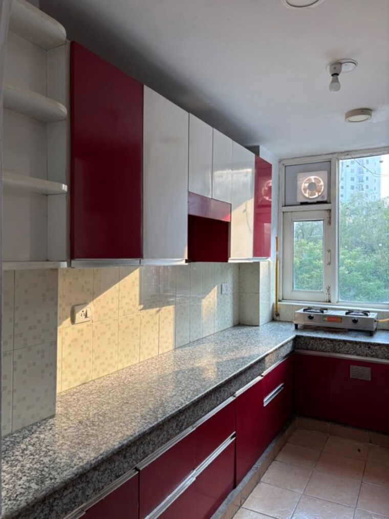 Kitchen, hewo-apartments-gurgaon 2 Bedroom 1800 Sq.Ft. Apartment In Sector 47 Gurgaon 10571911