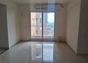 Room in 3 BHK Apartment at Gomti Nagar – for Sale