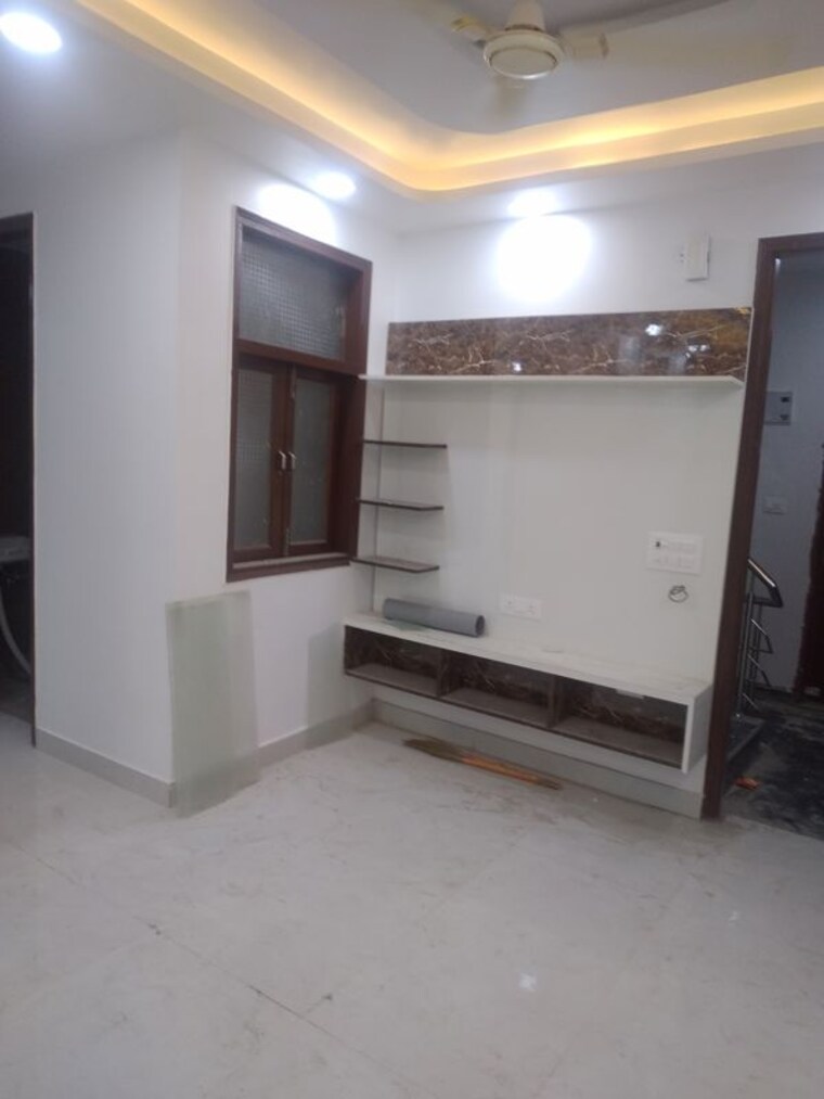 Living Room, govindpuri 3 Bedroom 100 Sq.Yd. Builder Floor In Govindpuri Delhi 10571942