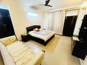 Living Room in 3 BHK Apartment at Vip Road – for Rent
