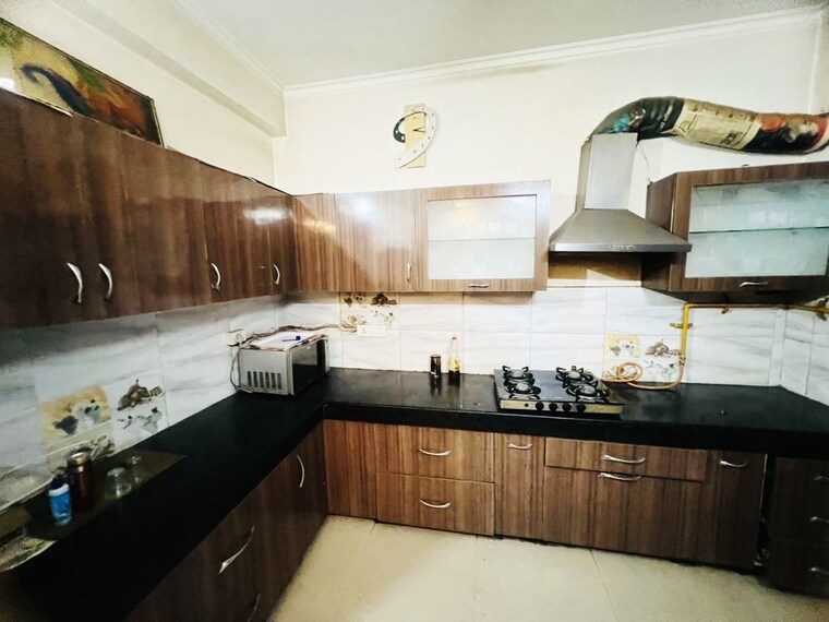 Kitchen, vip road 3 Bedroom 1650 Sq.Ft. Apartment In Vip Road Zirakpur 10571943