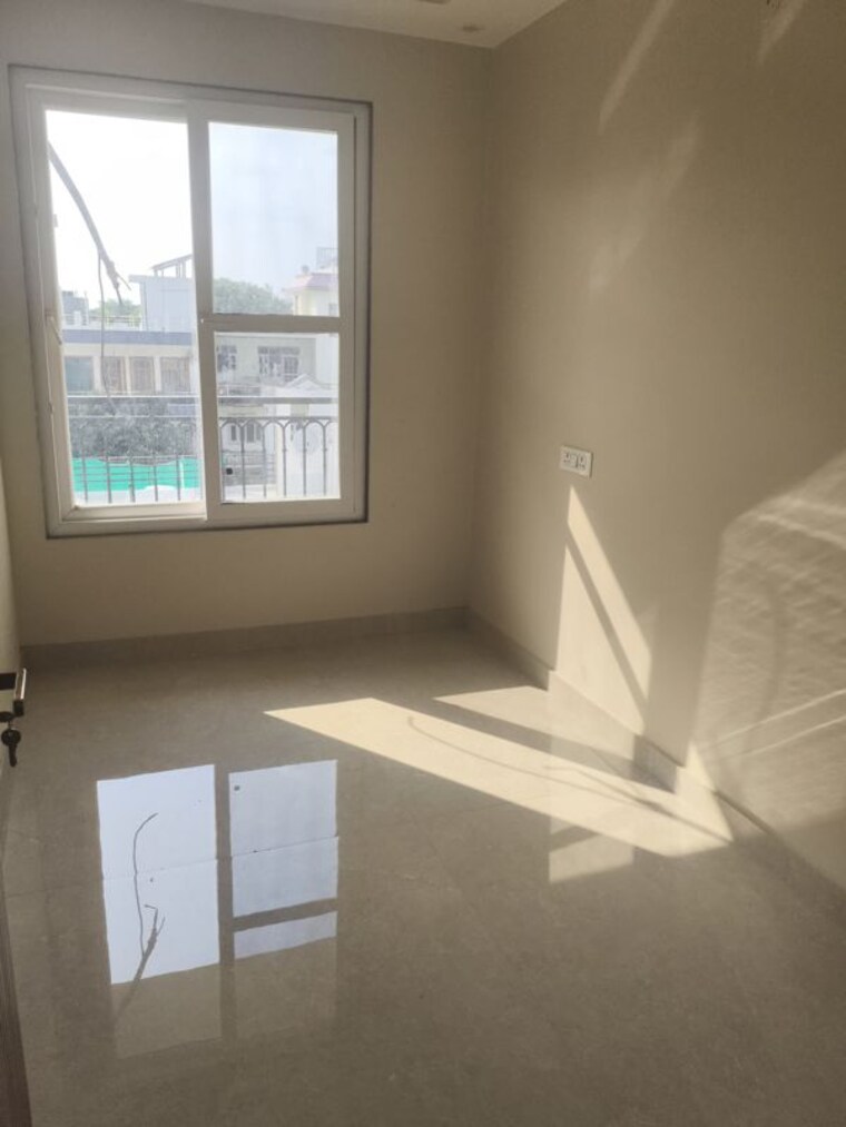 Room, sector 10a 3 Bedroom 320 Sq.Yd. Builder Floor In Sector 10a Gurgaon 10571926
